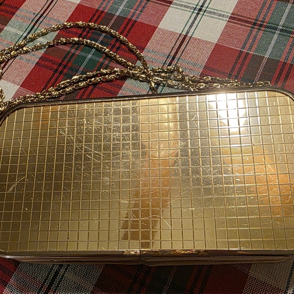 Chic Gold Chain Wristlet Clutch